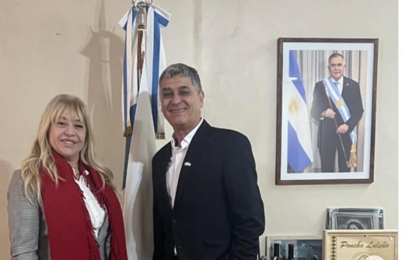Chahla visitó la Casa de Tucumán en Buenos Aires