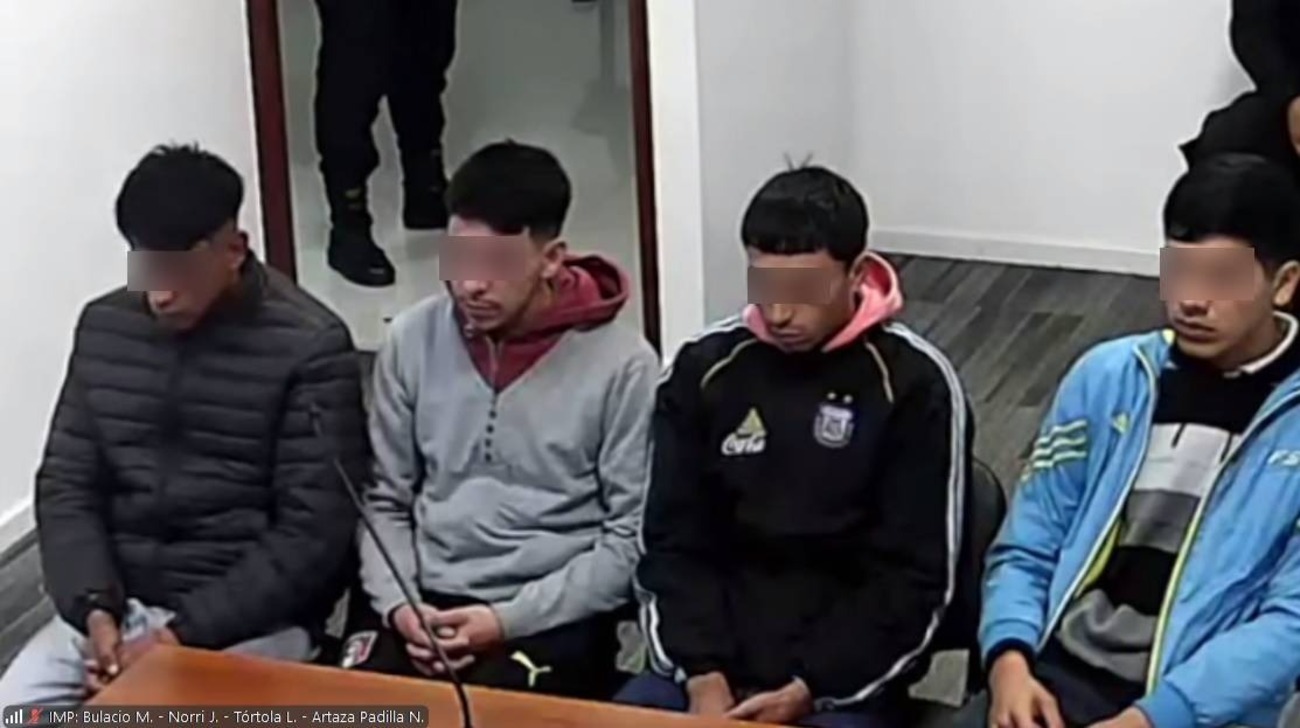Persecución policial y preventiva para cuatro acusados de un asalto