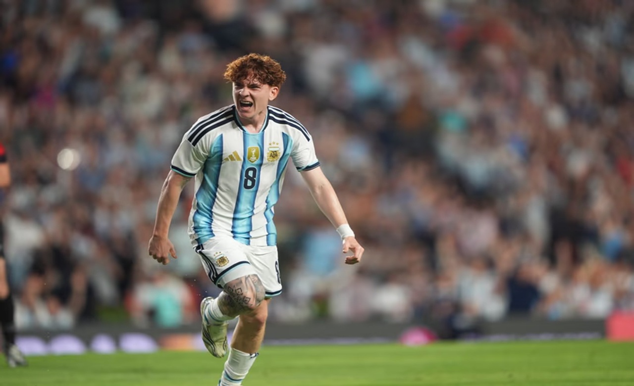 Argentina goleó 3 a 0 a Islandia